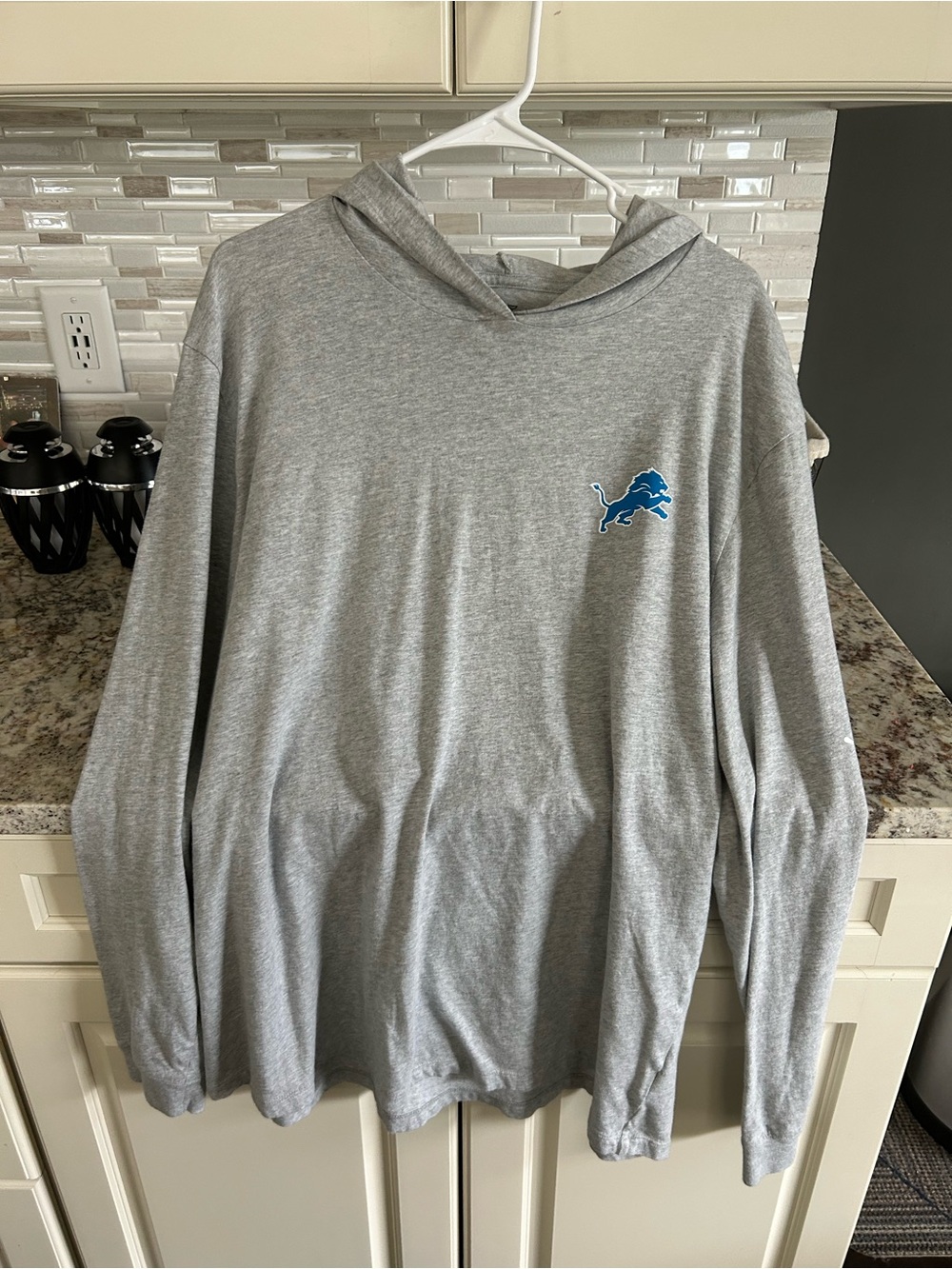 Vineyard Vines Heather Gray Hoodie with Blue Lion Chest Logo